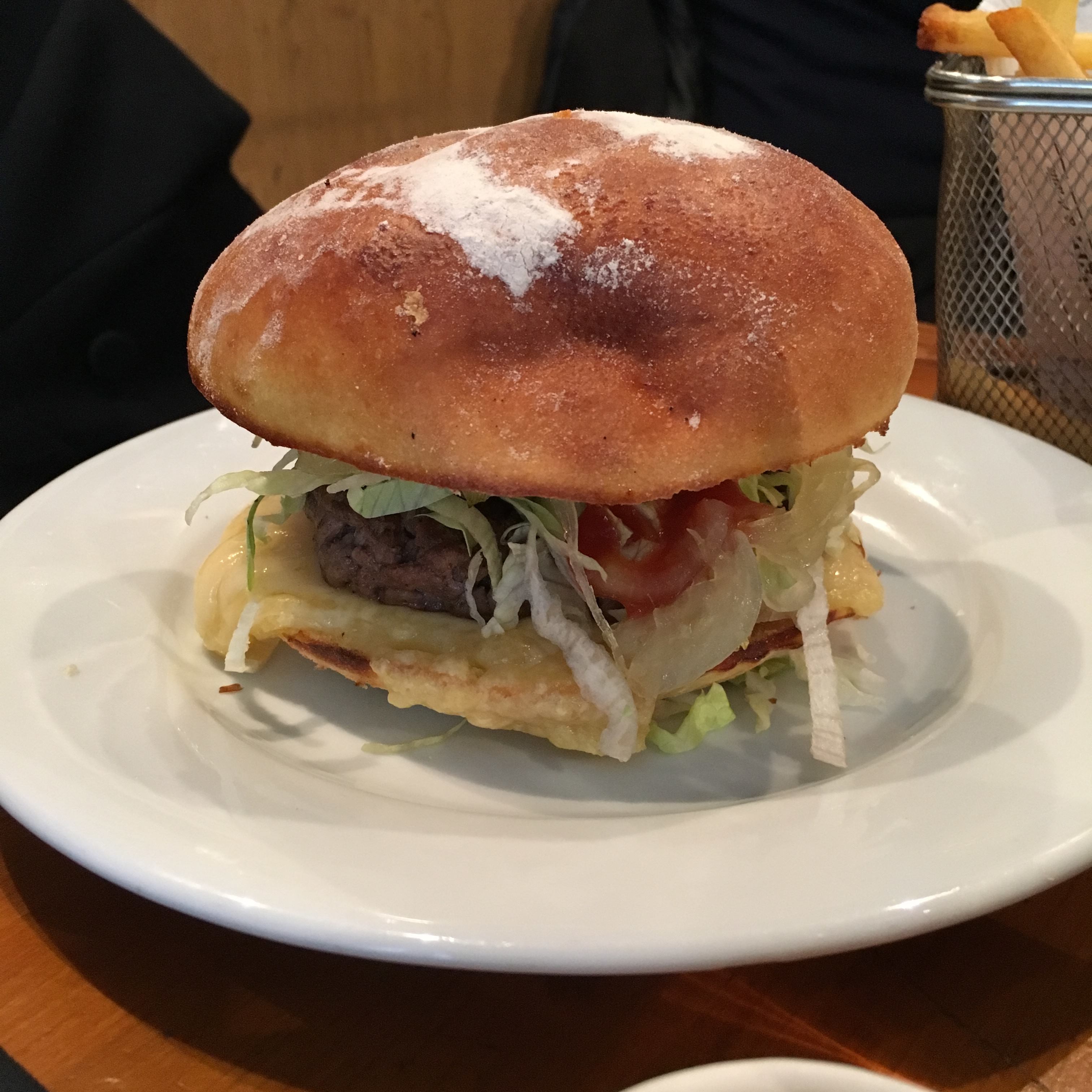 batignolles lesbatignolles paris17 restaurant bistrotleh burger food yummy